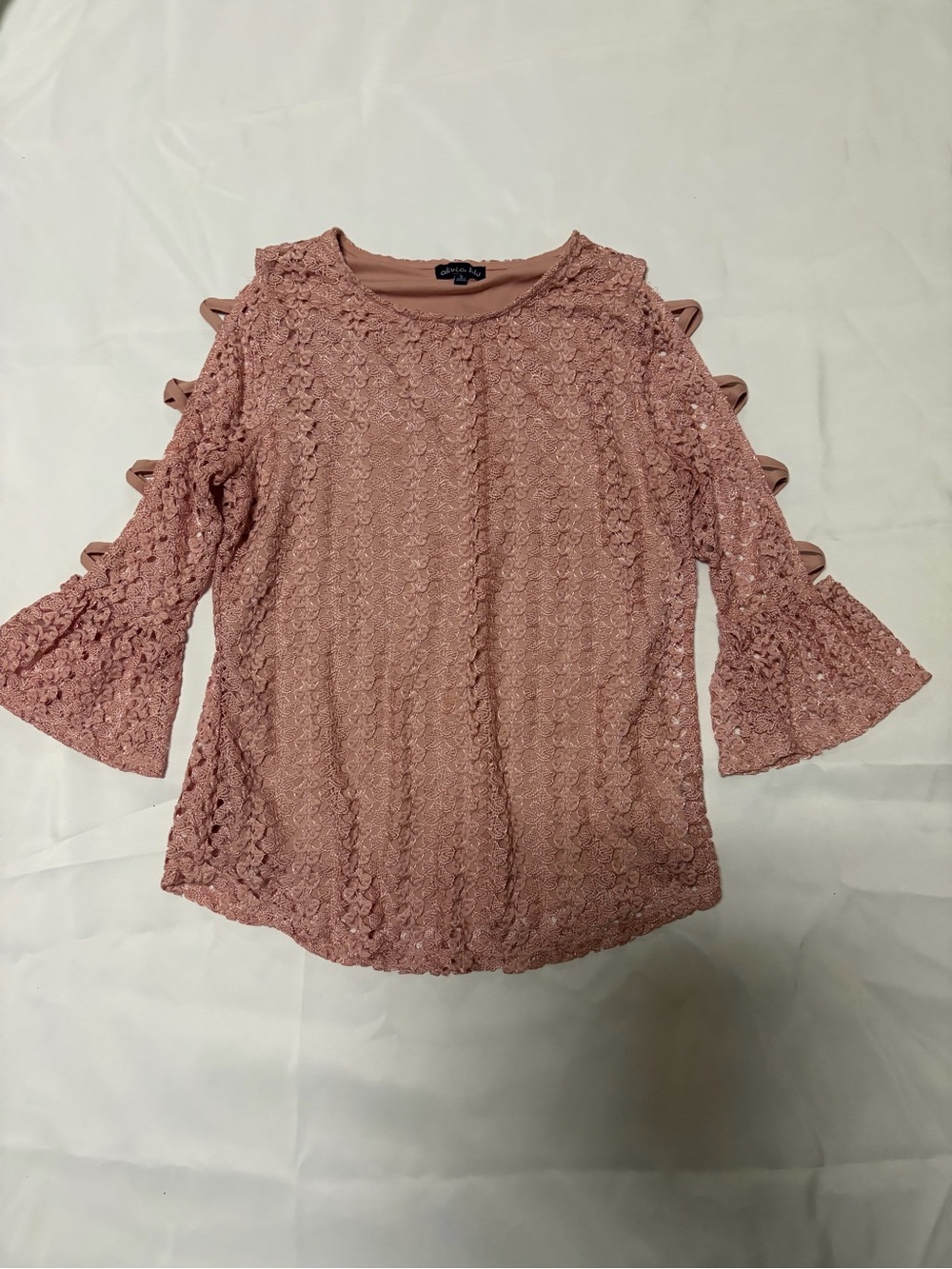 Lace Cold-Shoulder Blouse in Dusty Rose